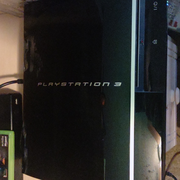 Original Playstation 3 system - Picture 3 of 11